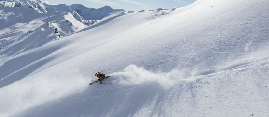 Why Group Size Matters When Choosing A Heli Skiing Trip