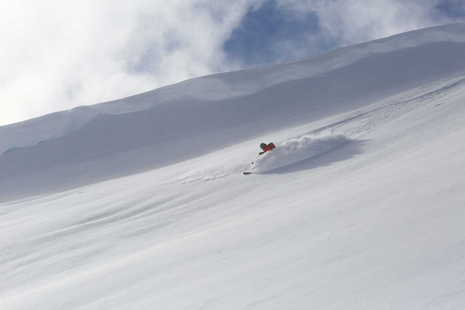 The best heliskiing and catskiing in Utah