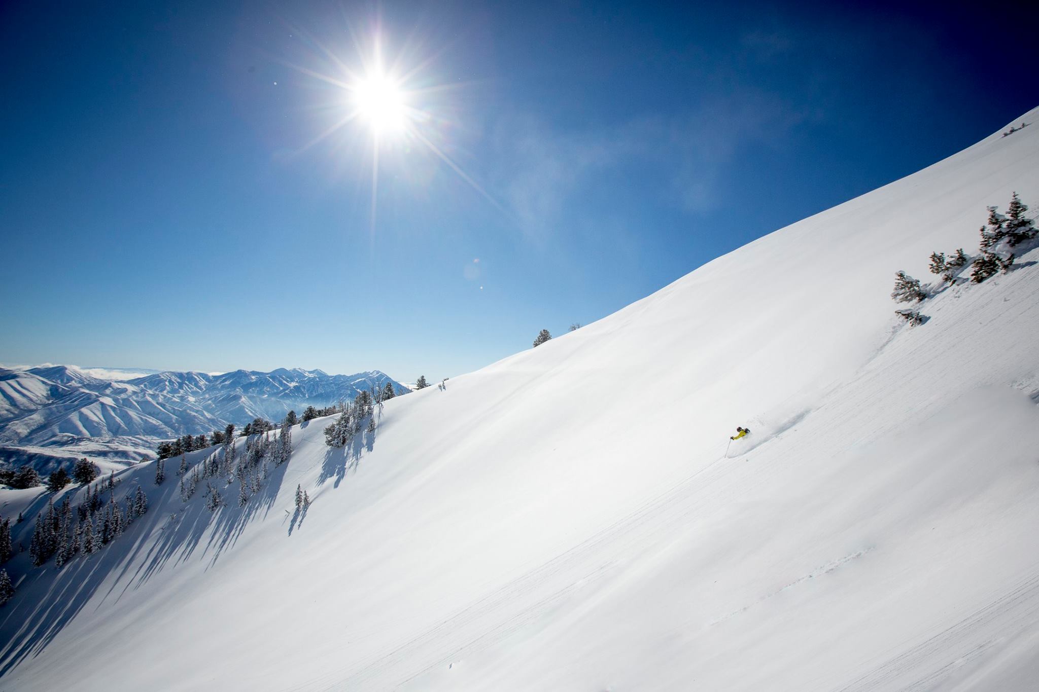 The best heliskiing and catskiing in Utah