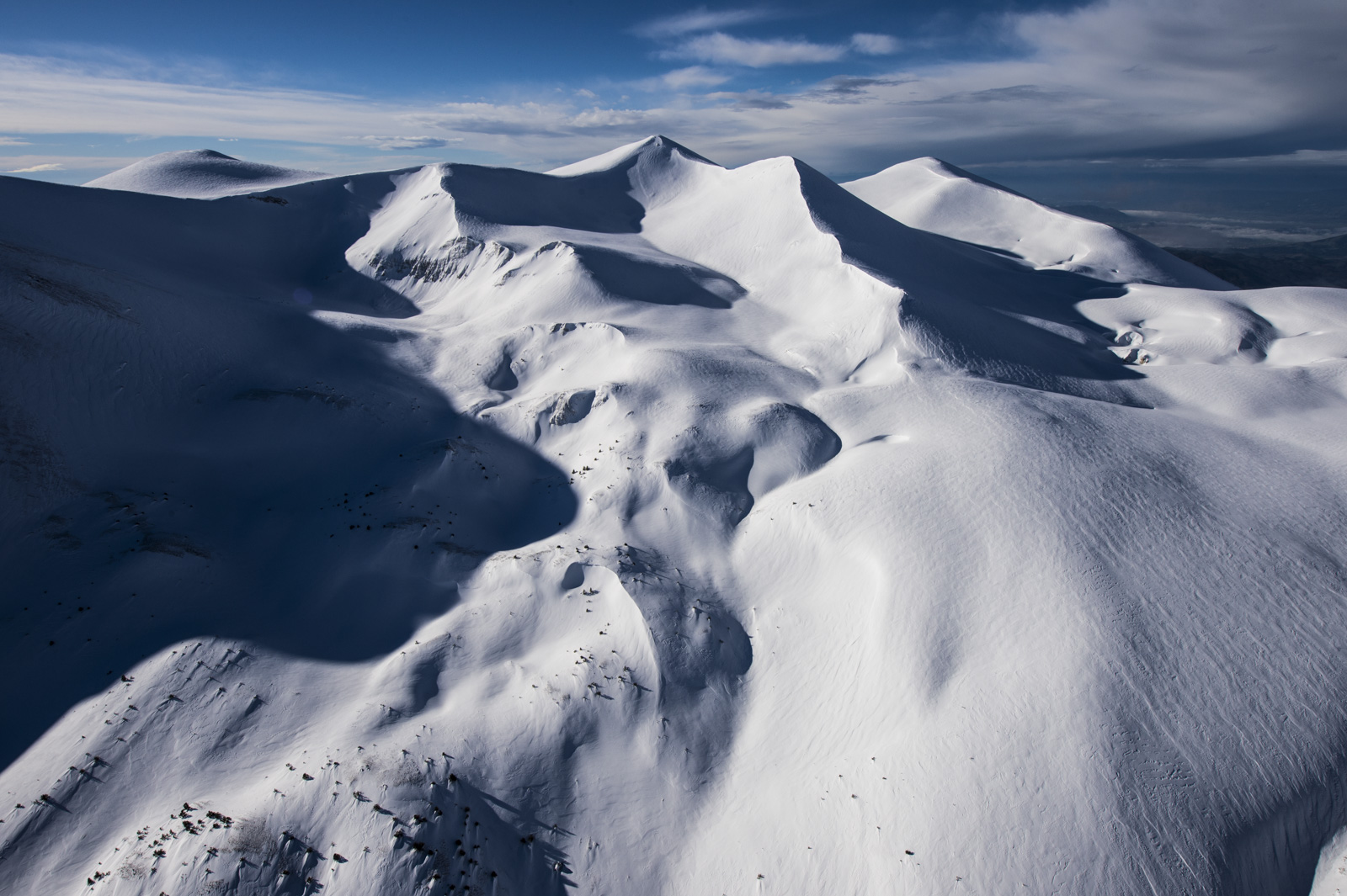 A Month-To-Month Guide On The Best Heli Skiing Destinations Around The World