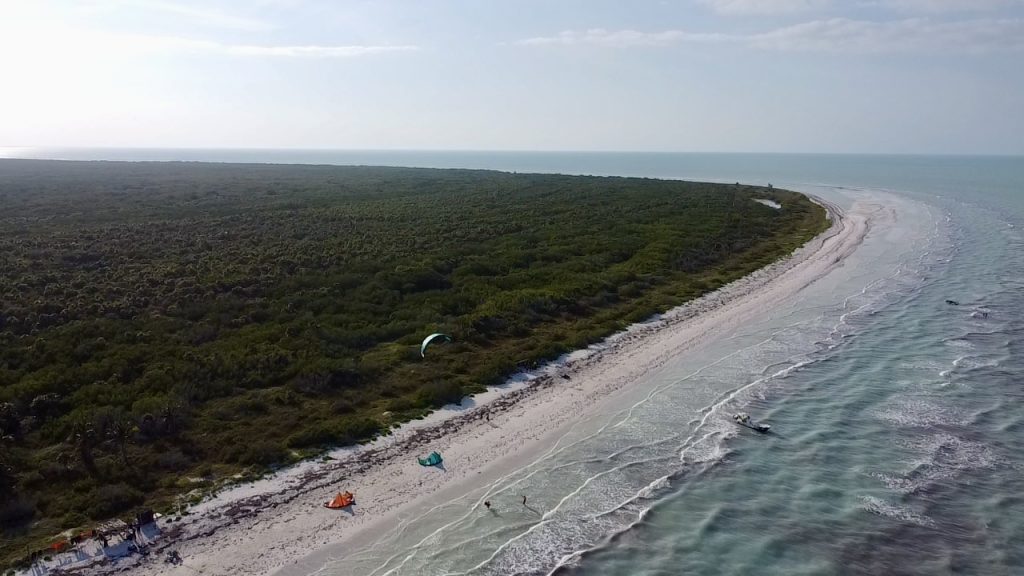 Heli Guide: Kitesurfing in Mexico