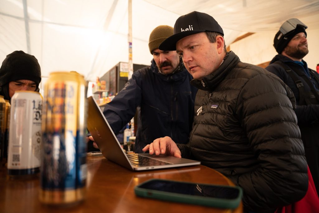 Essential Tech for Travel: Must-Have Gadgets for Outdoor Adventure