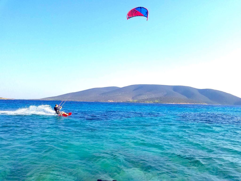Best Spots for a Kiteboarding Holiday in Greece