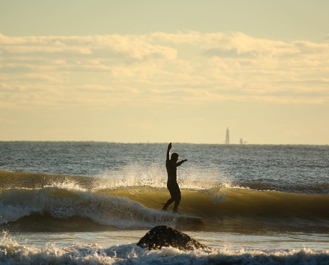 How to Pick the Right Surfboard Length for Beginners
