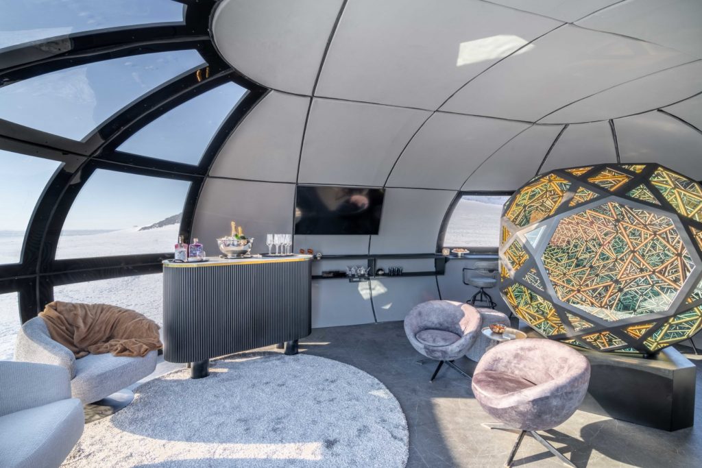 Inspired by Space Exploration: White Deserts New Echo Camp in Antarctica.