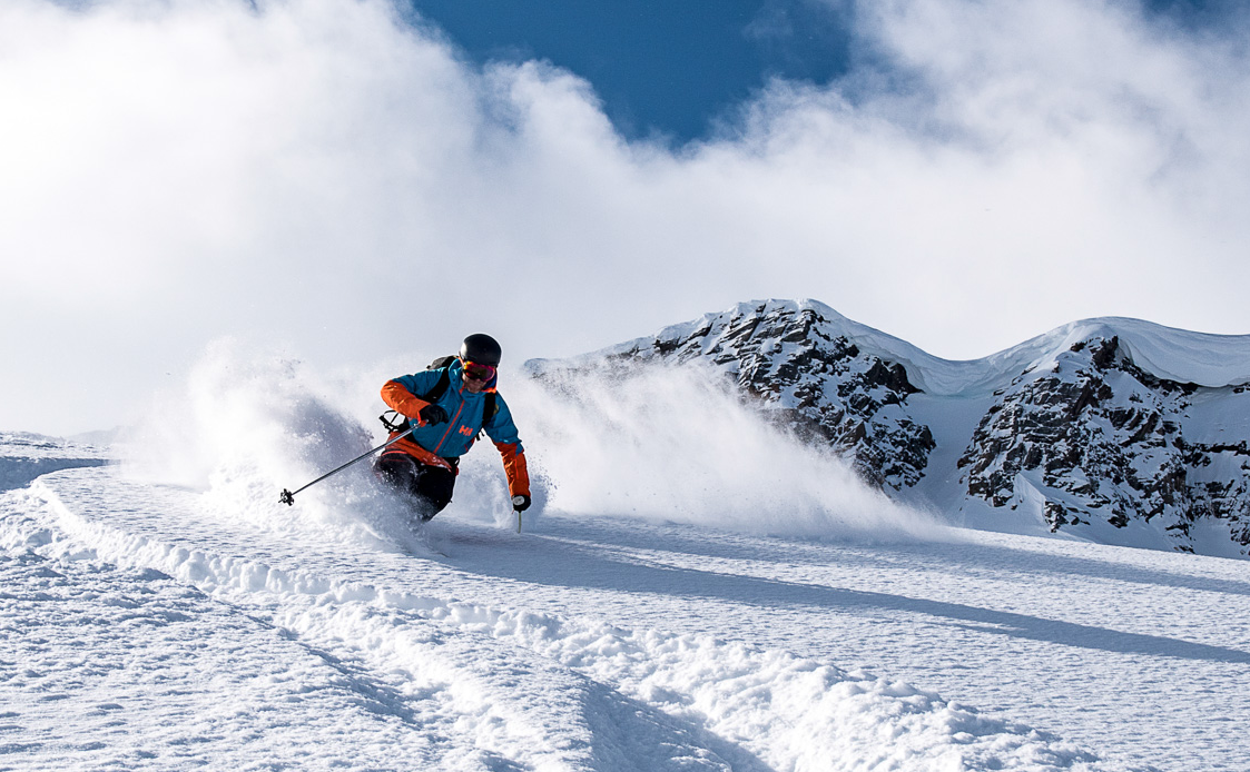 What To Expect On Your First Heli Skiing Experience