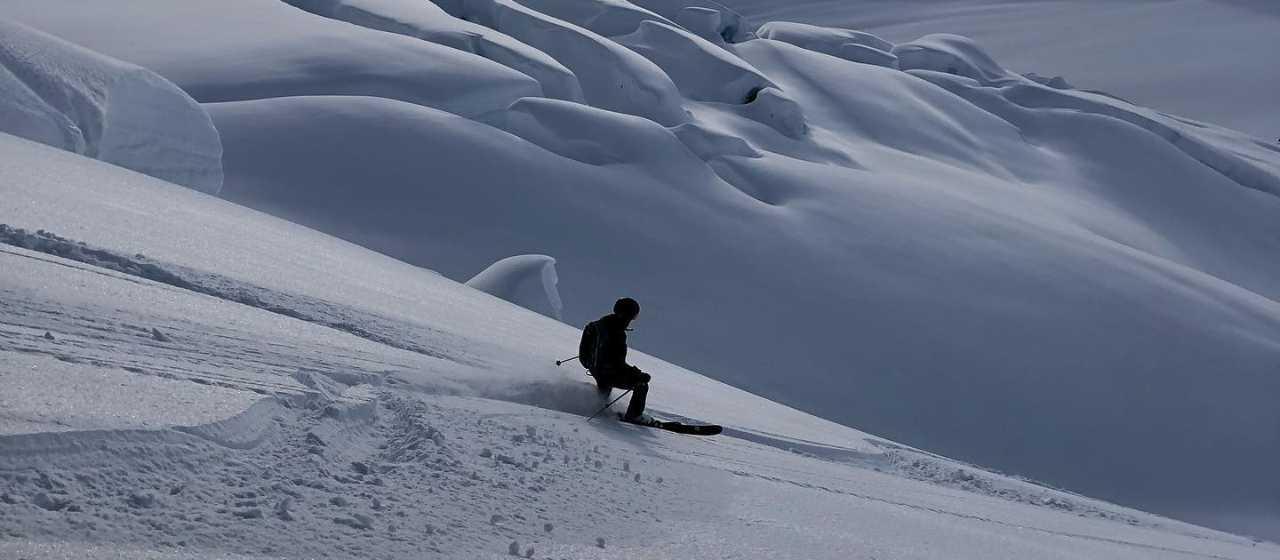 Robe Lake Lodge All-Inclusive Heliskiing Package